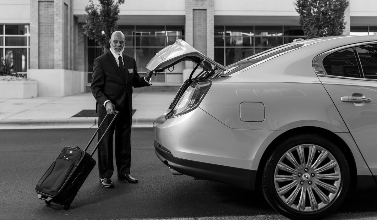 The Role of Professional Drivers in Luxury Travel